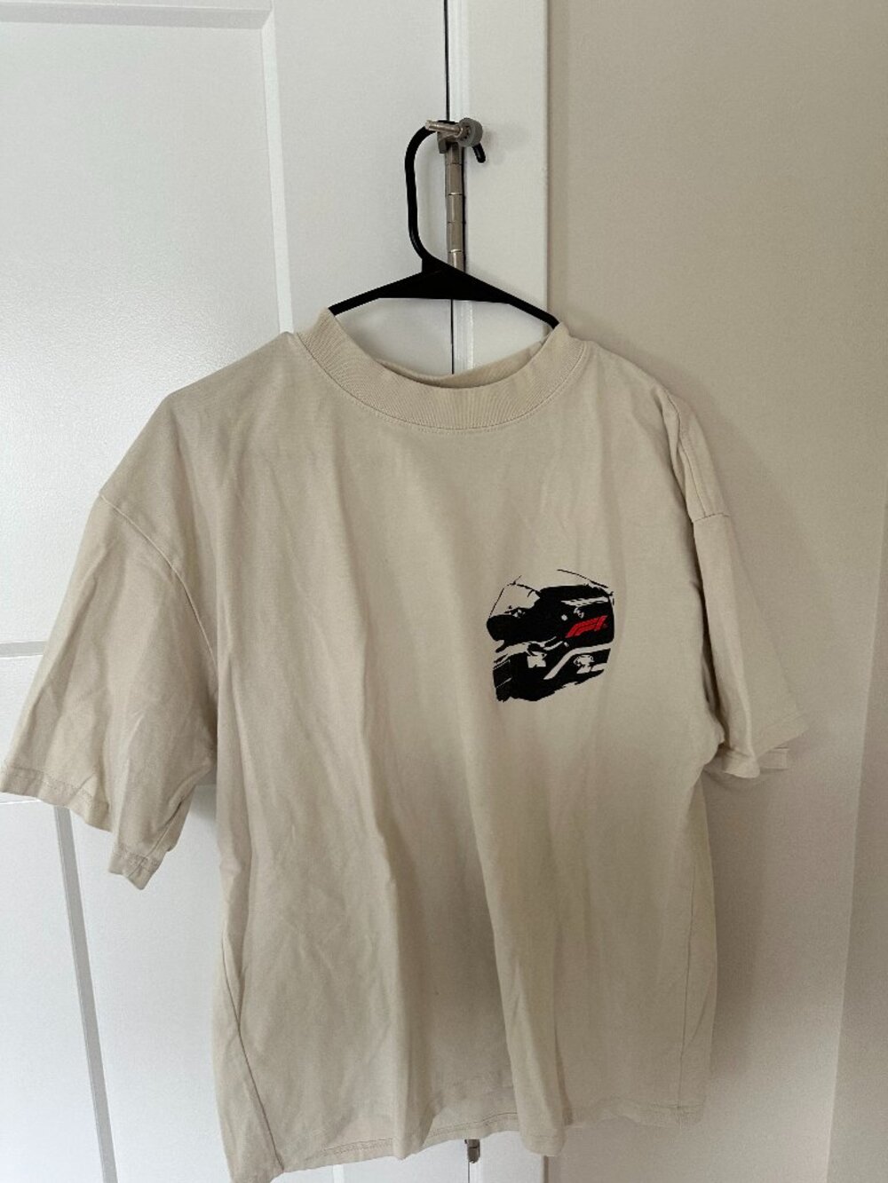 PacSun Men's White and Cream Formula 1 T-shirt - Size Large